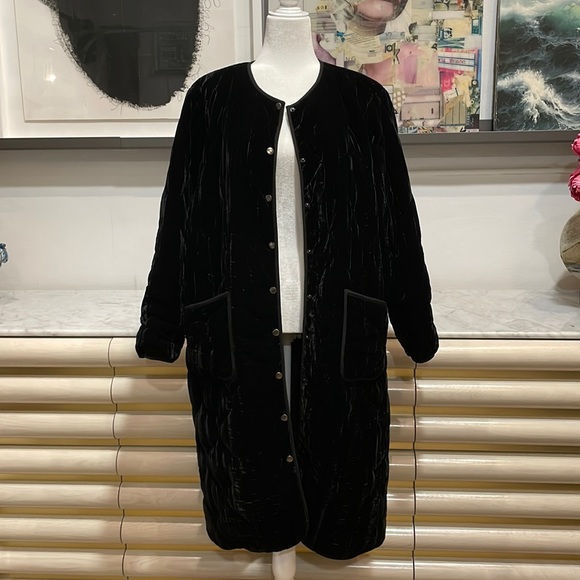 Anine Bing Long Quilted Black Crushed Velvet Coat with Snap Buttons & Padding - Picture 2 of 16